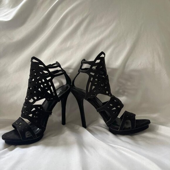 Mix No. 6 black laser cut heels/Size 6 1/2 - Picture 4 of 5